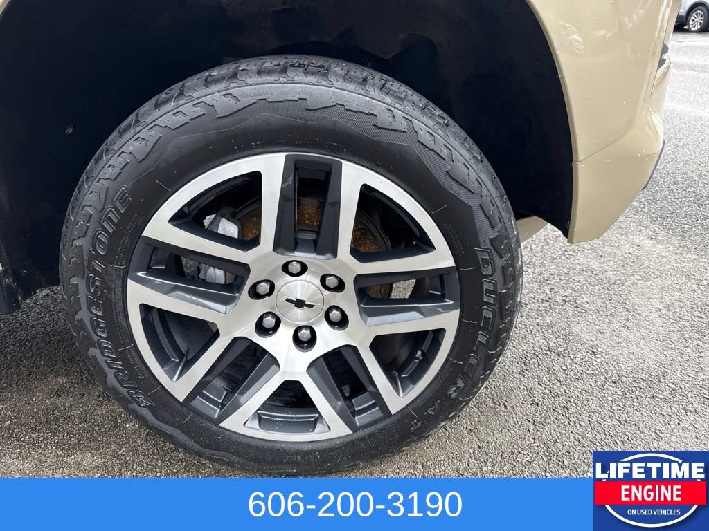 Used 2023 Chevrolet Colorado Z71 w/ Z71 Convenience Package 2 AWD/4WD image 6