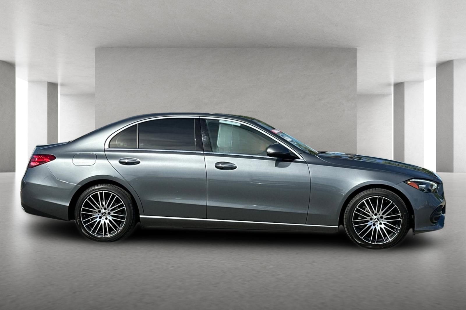 Used 2023 Mercedes-Benz C 300 Sedan image 3