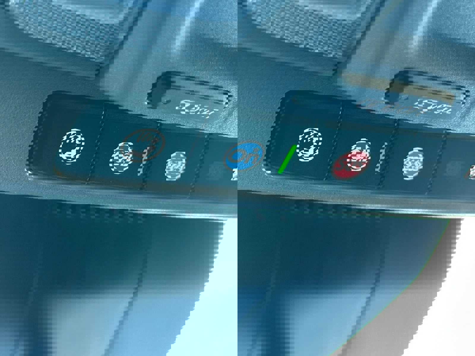 Used 2024 Chevrolet Silverado 1500 RST w/ Z71 Off-Road Package image 34