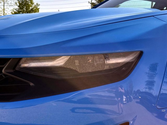 Used 2022 Chevrolet Camaro LT w/ Technology Package RWD image 9