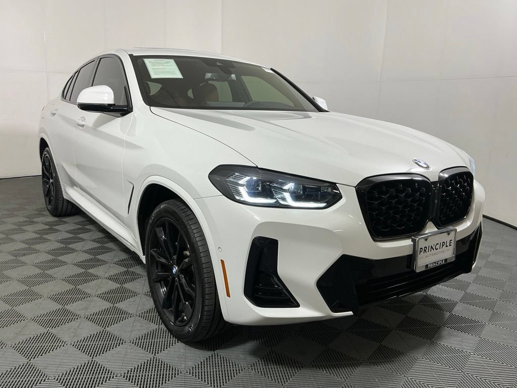 Used 2025 BMW X4 xDrive30i w/ Premium Package AWD/4WD image 4