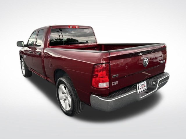 Used 2024 RAM 1500 Classic SLT AWD/4WD image 4