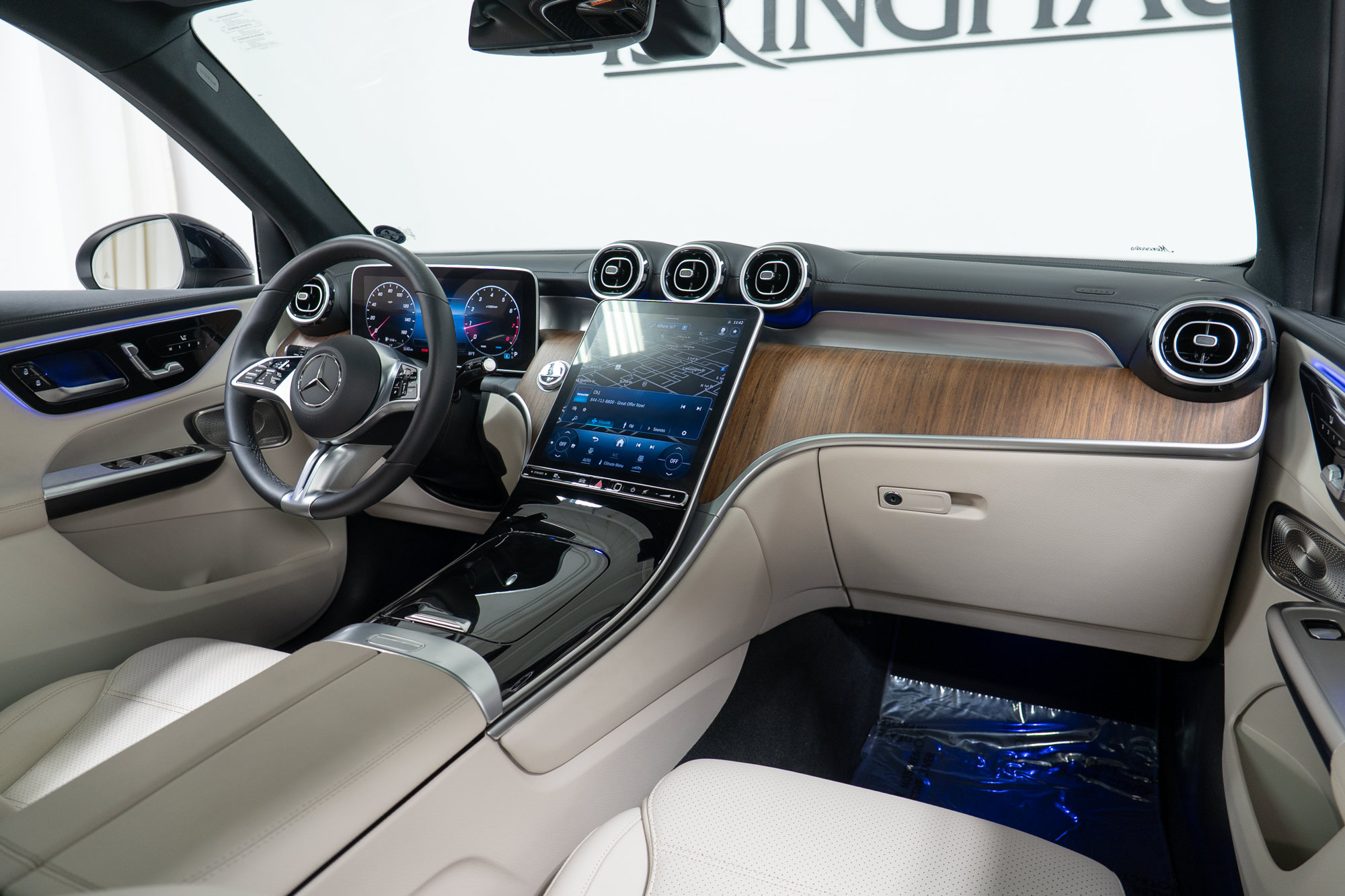 Certified 2024 Mercedes-Benz GLC 300 4MATIC image 14