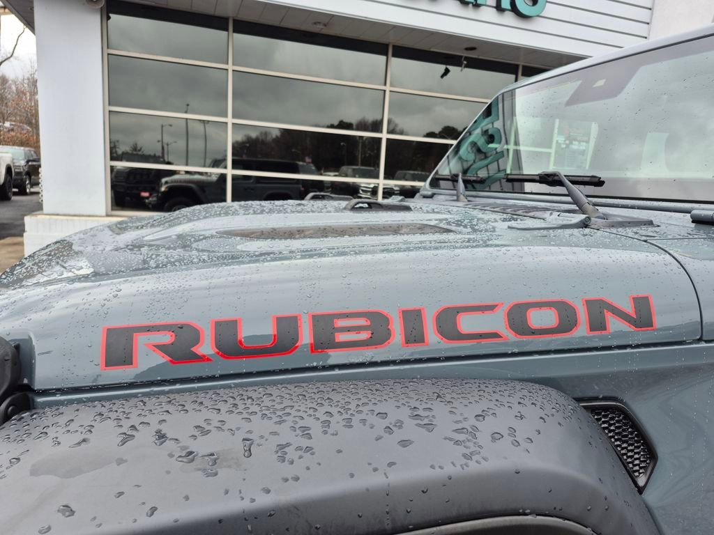 Used 2024 Jeep Wrangler Rubicon w/ Technology Group image 14