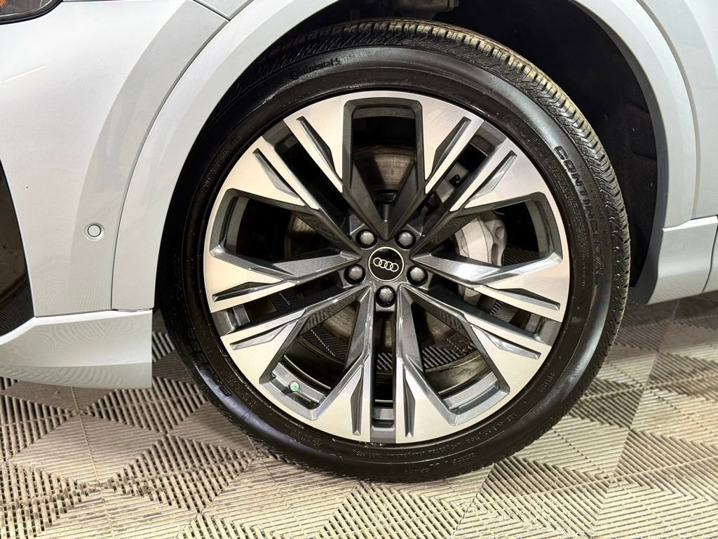 Used 2025 Audi Q8 Premium Plus image 2