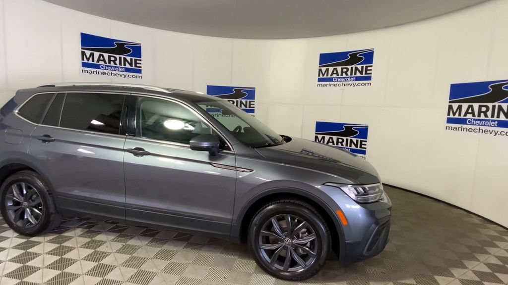 Used 2023 Volkswagen Tiguan SE AWD/4WD image 3
