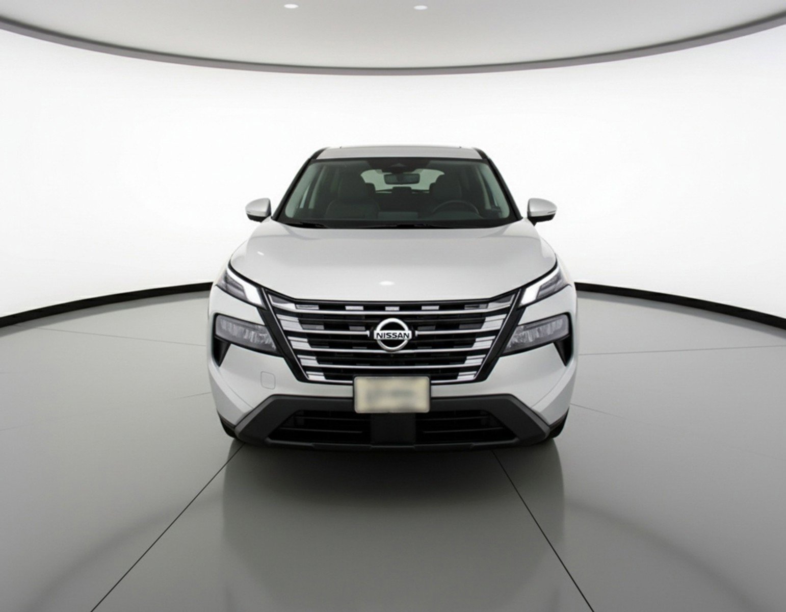 Used 2025 Nissan Rogue SV image 2