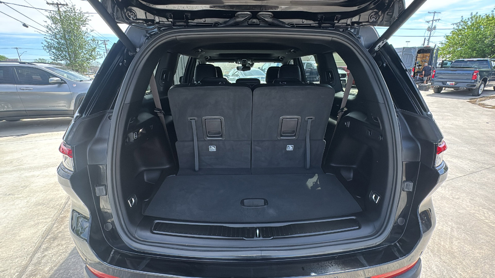 Certified 2024 Jeep Grand Cherokee L Altitude image 26