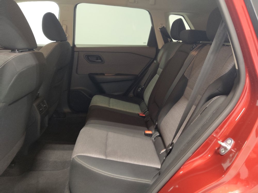 Used 2021 Nissan Rogue S image 18