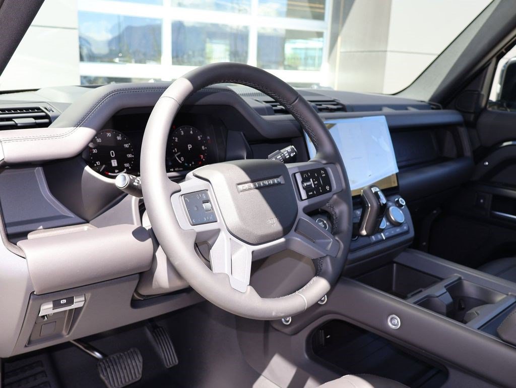 New 2026 Land Rover Defender 110 X-Dynamic SE AWD/4WD image 9