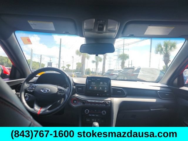 Used 2019 Hyundai Veloster 2.0 Premium FWD image 2