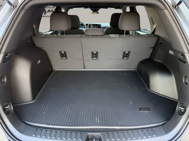 New 2026 Chevrolet Equinox LT w/ LPO, Floor Liner Package FWD image 35
