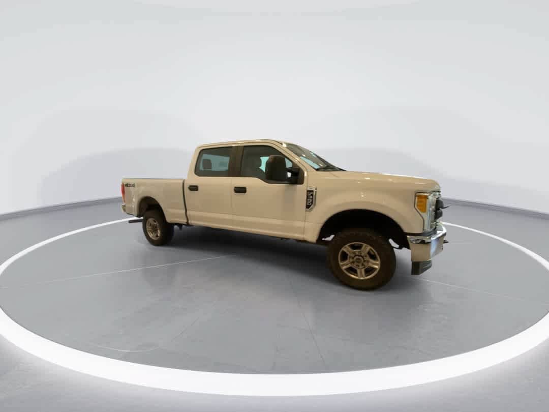 Used 2017 Ford F350 XL AWD/4WD image 2