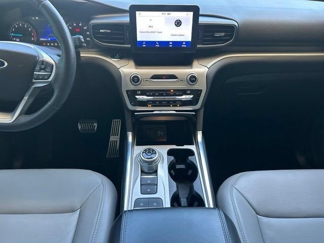 Certified 2021 Ford Explorer XLT w/ Equipment Group 202A RWD image 19