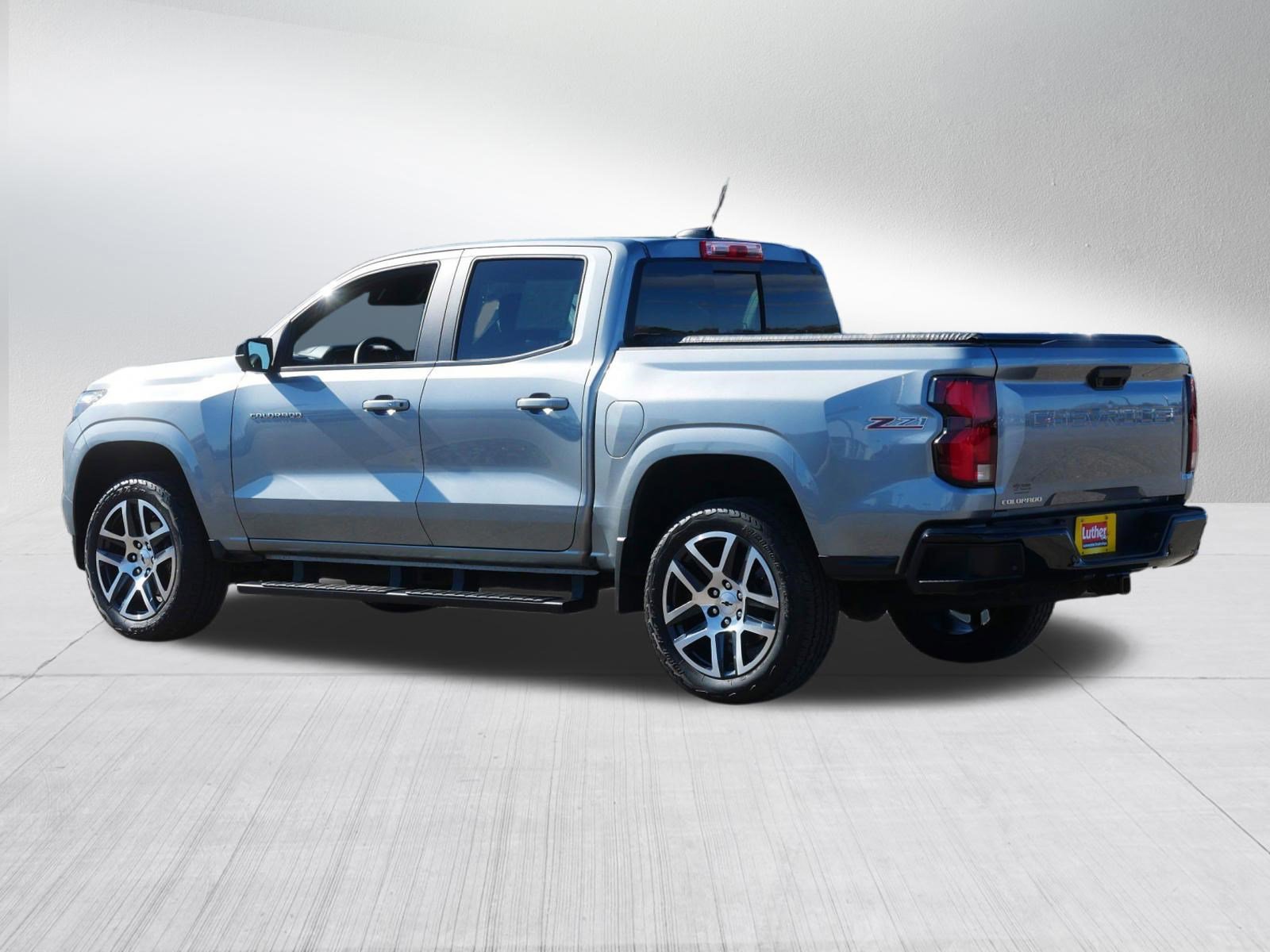 Used 2024 Chevrolet Colorado Z71 w/ Z71 Convenience Package 2 image 5