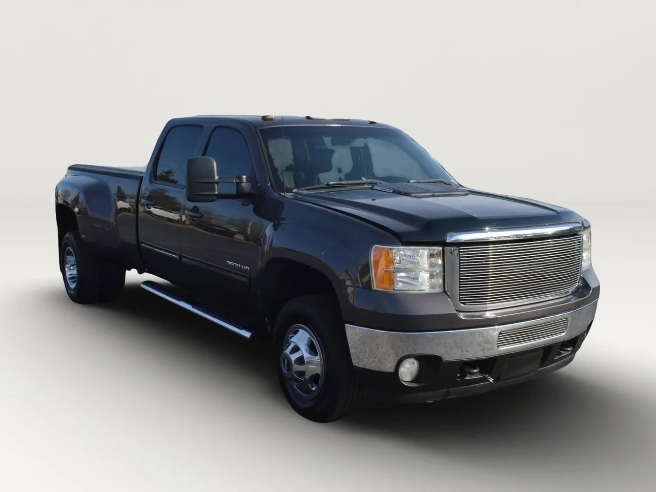 Used 2011 GMC Sierra 3500 SLT w/ SLT Convenience Package image 12