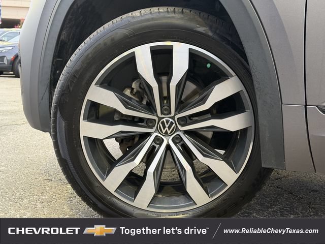 Used 2020 Volkswagen Atlas Cross Sport SEL R-Line AWD/4WD image 8