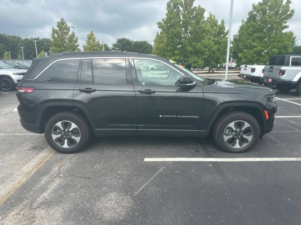 New 2024 Jeep Grand Cherokee Limited 4xe w/ Luxury Tech Group II AWD/4WD image 12