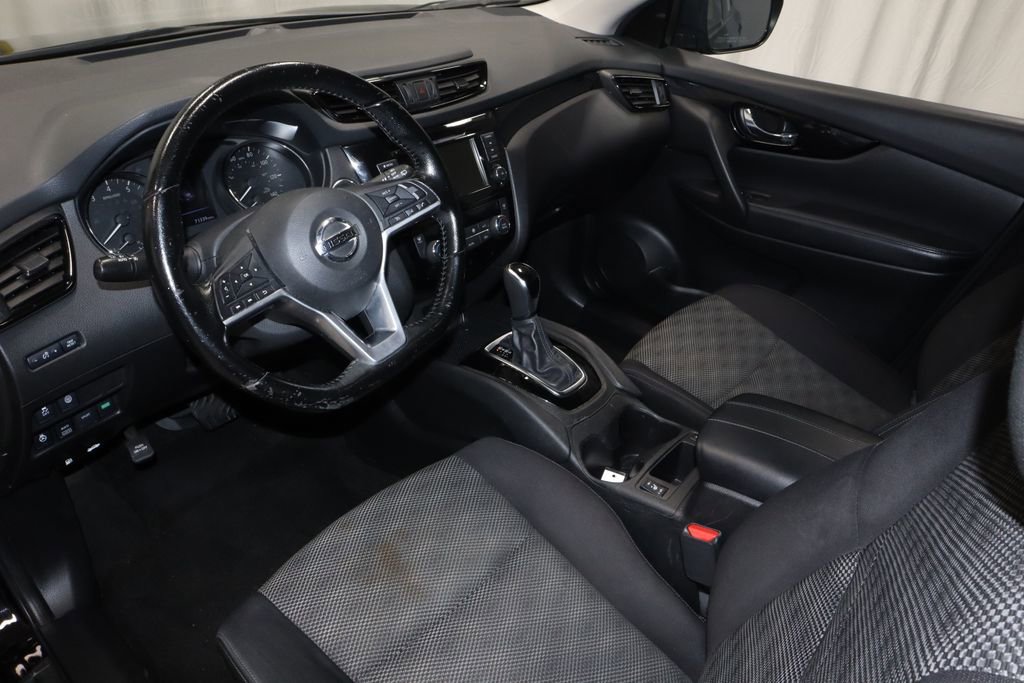 Used 2020 Nissan Rogue Sport SV w/ All-Weather Package image 24