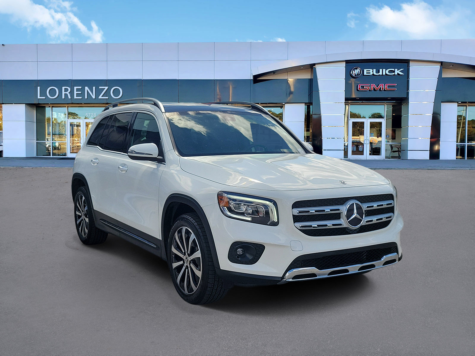 Used 2022 Mercedes-Benz GLB 250 image 3