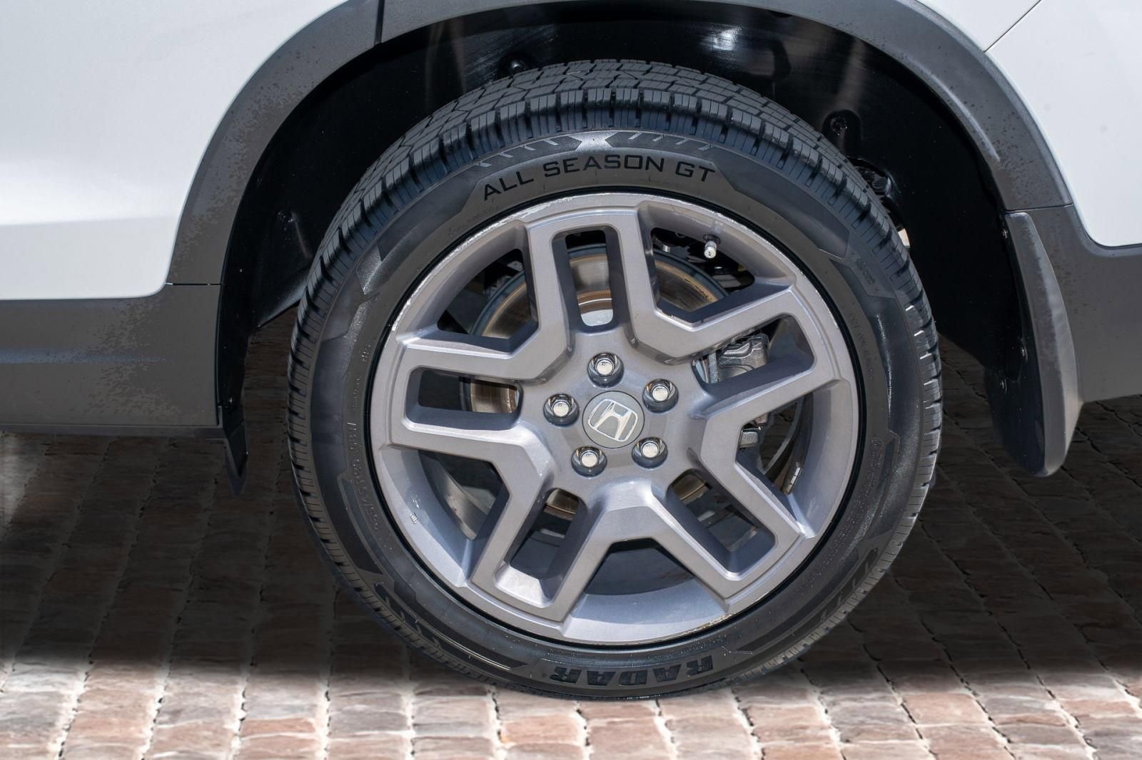 Certified 2023 Honda Passport EX-L image 42