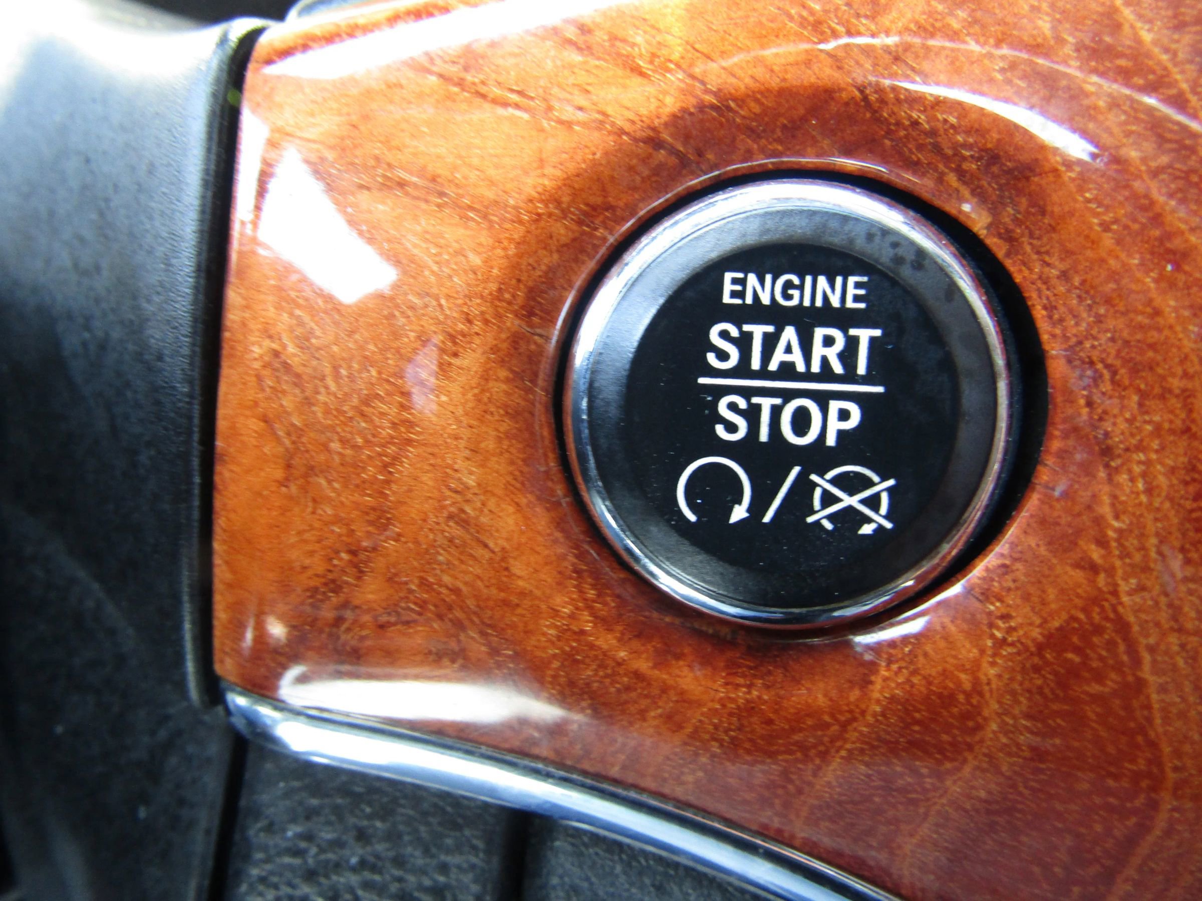 Used 2012 Jeep Grand Cherokee Overland image 34