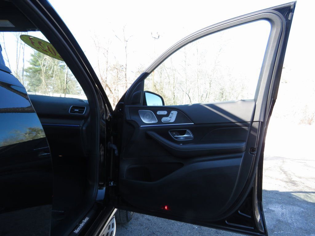 Used 2022 Mercedes-Benz GLS 450 4MATIC image 12