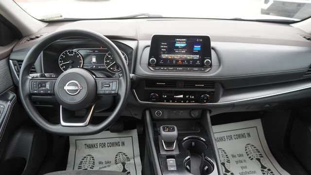 Used 2023 Nissan Rogue SV FWD image 15