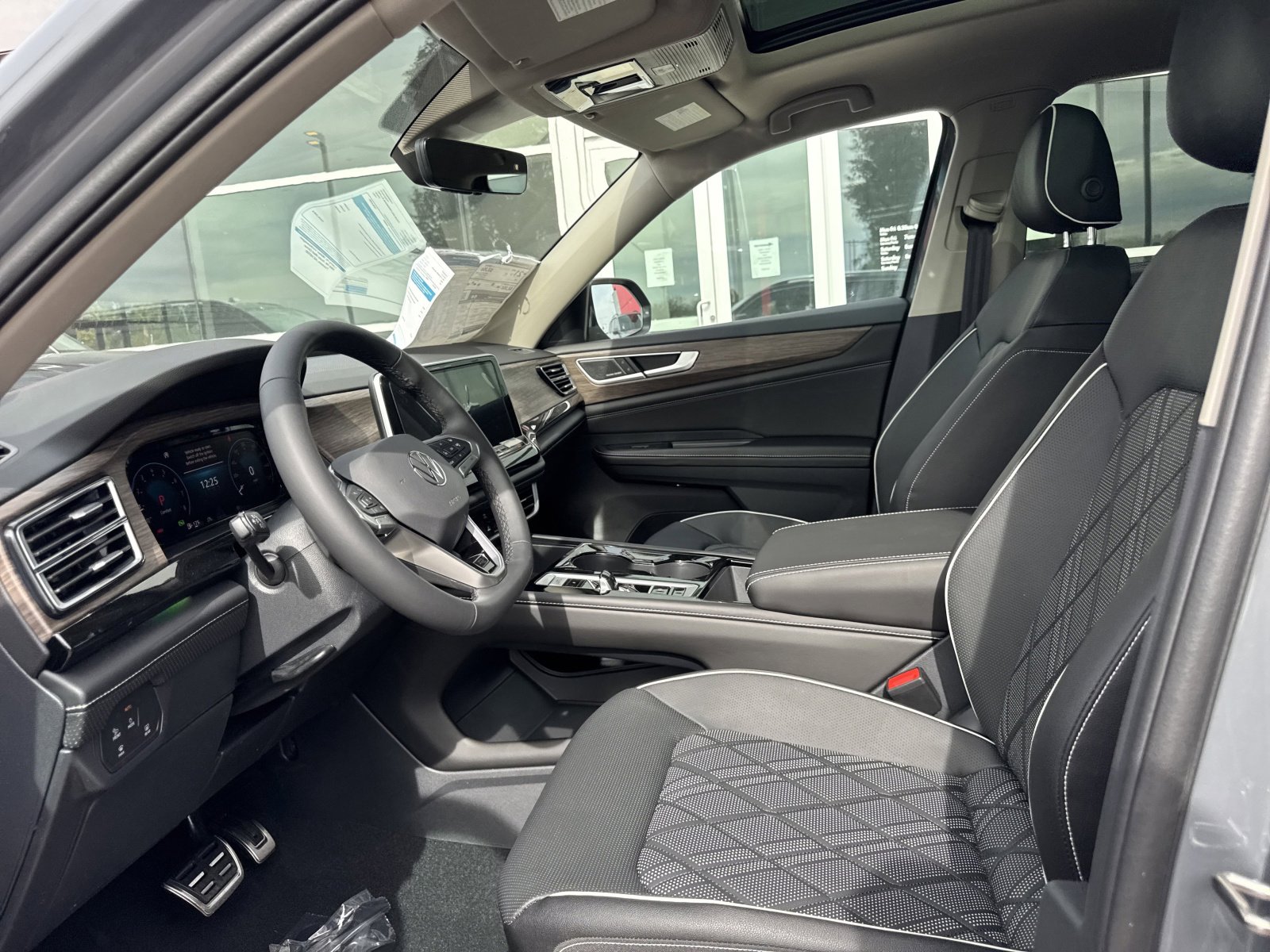 New 2026 Volkswagen Atlas SEL Premium R-Line image 12