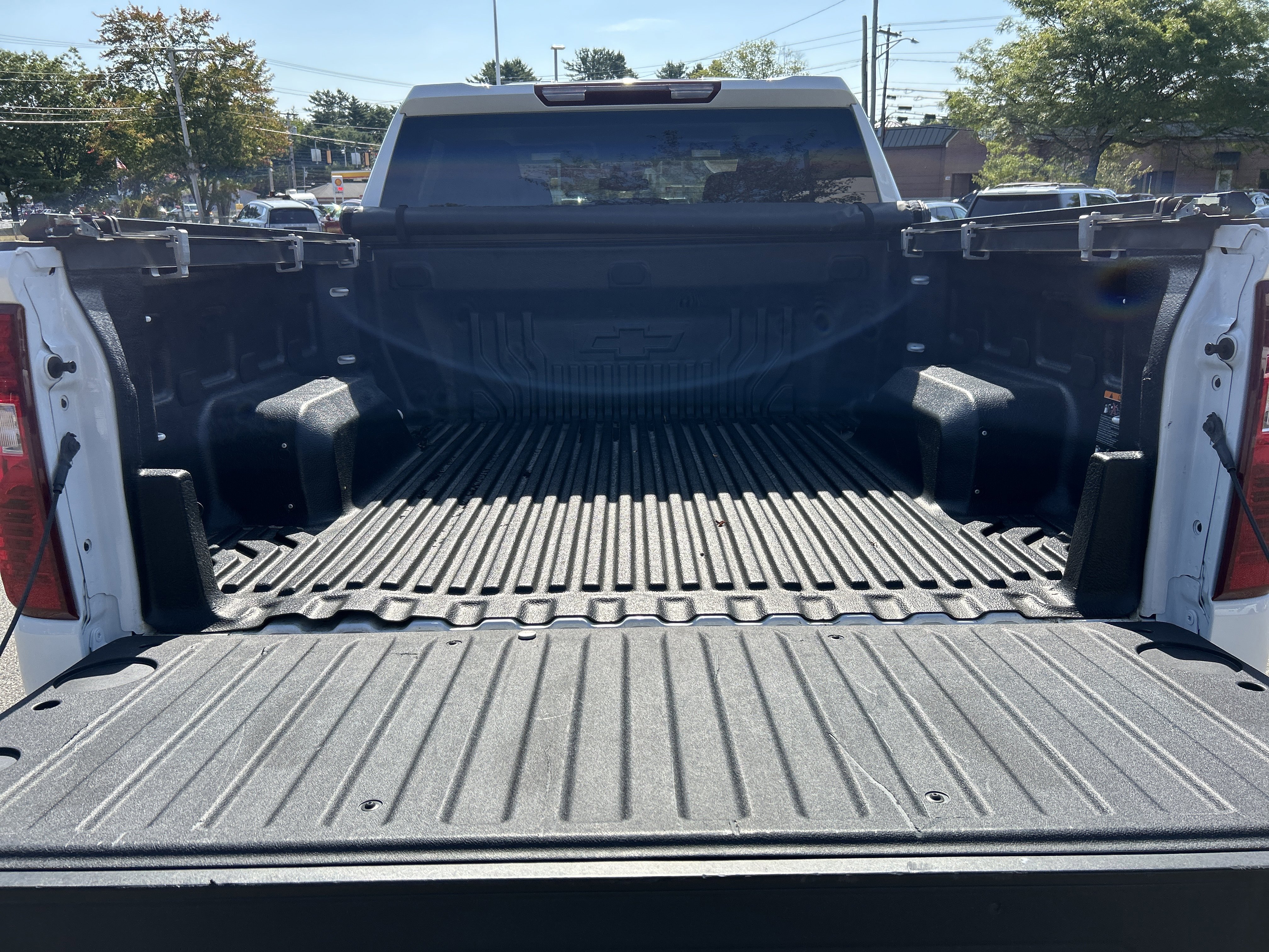 Used 2022 Chevrolet Silverado 1500 LT image 17