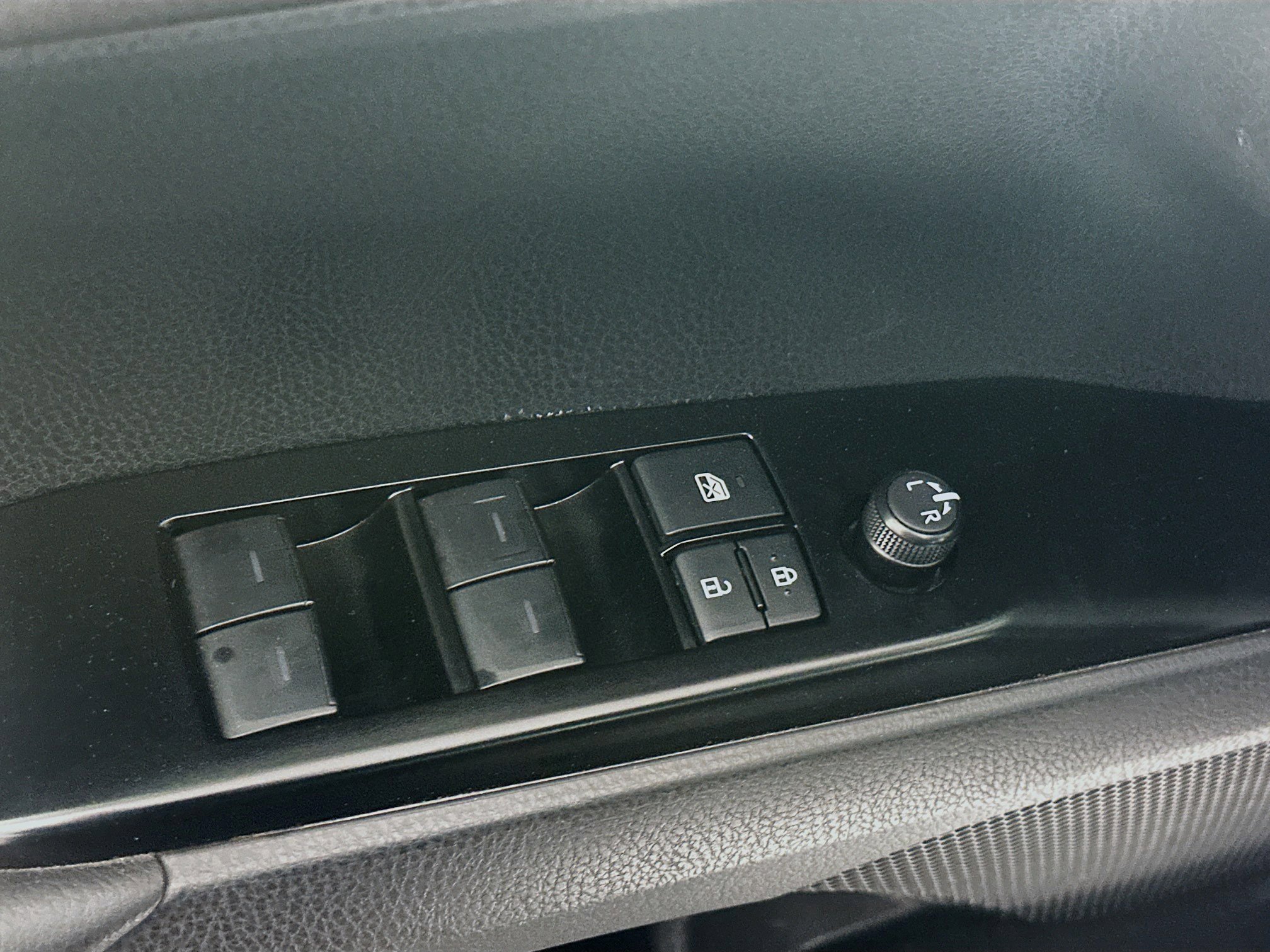 Used 2025 Toyota Camry LE image 15