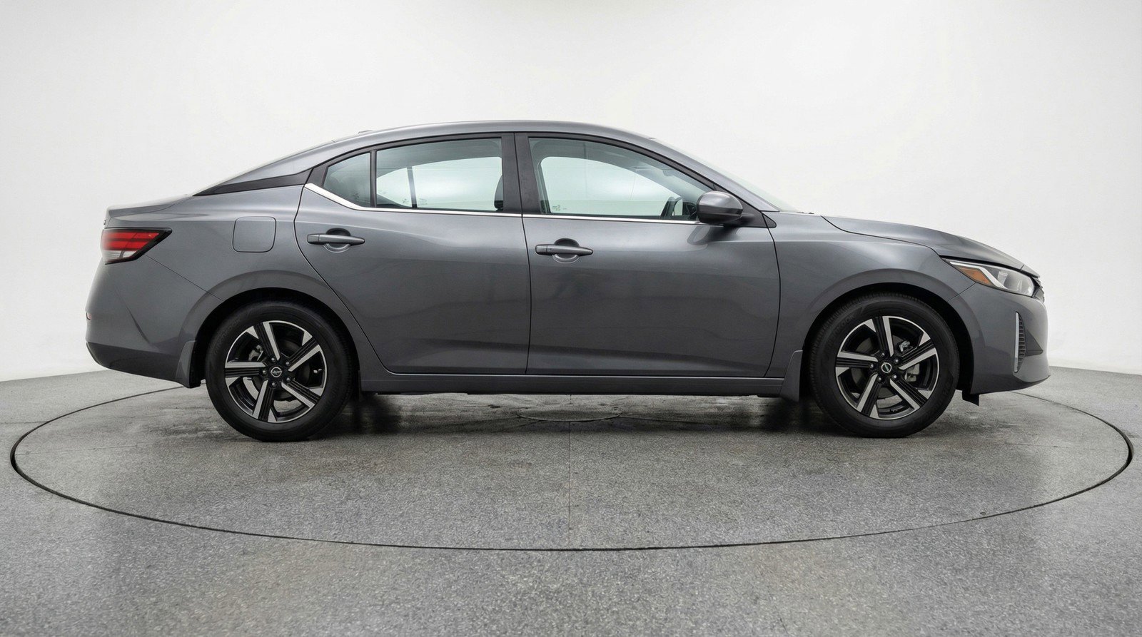 Used 2025 Nissan Sentra SV FWD image 11