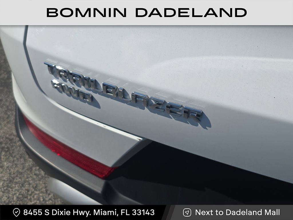 Used 2021 Chevrolet TrailBlazer LT w/ Convenience Package image 8