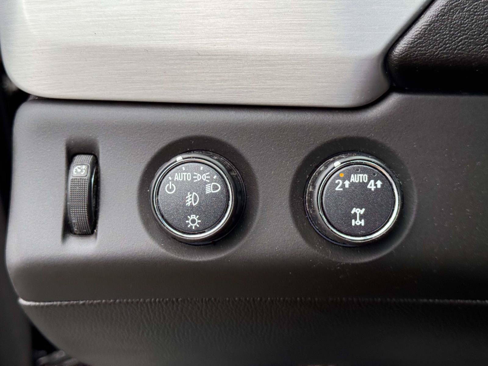 Used 2019 GMC Yukon SLE AWD/4WD image 18