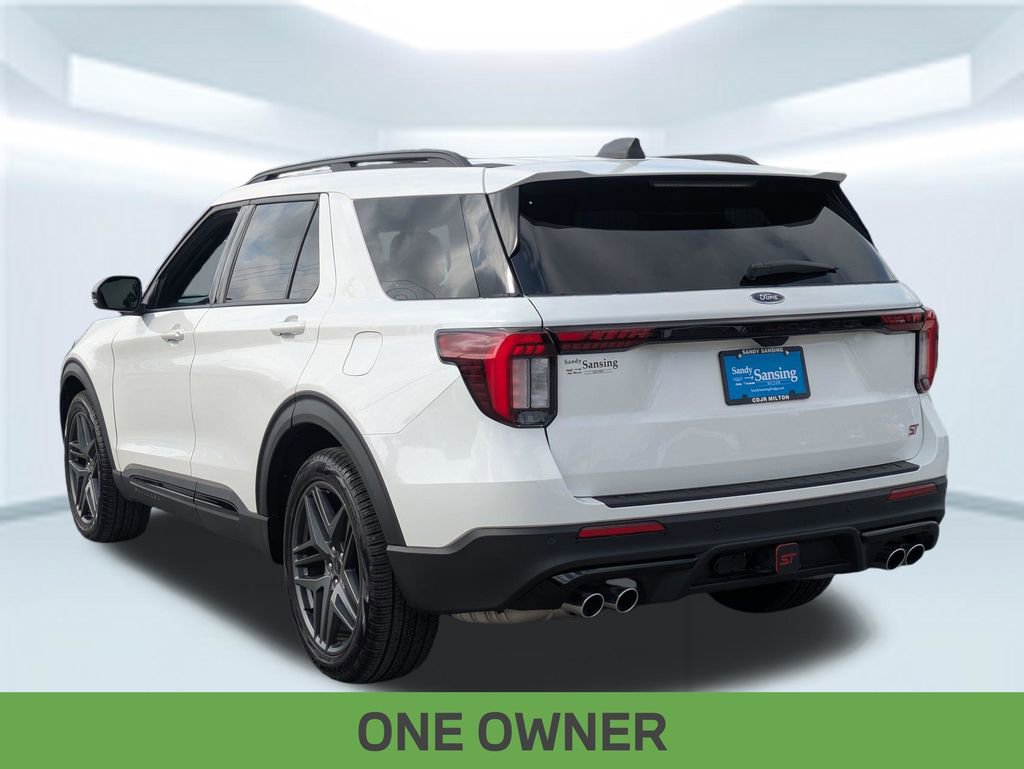 Used 2025 Ford Explorer ST RWD image 4