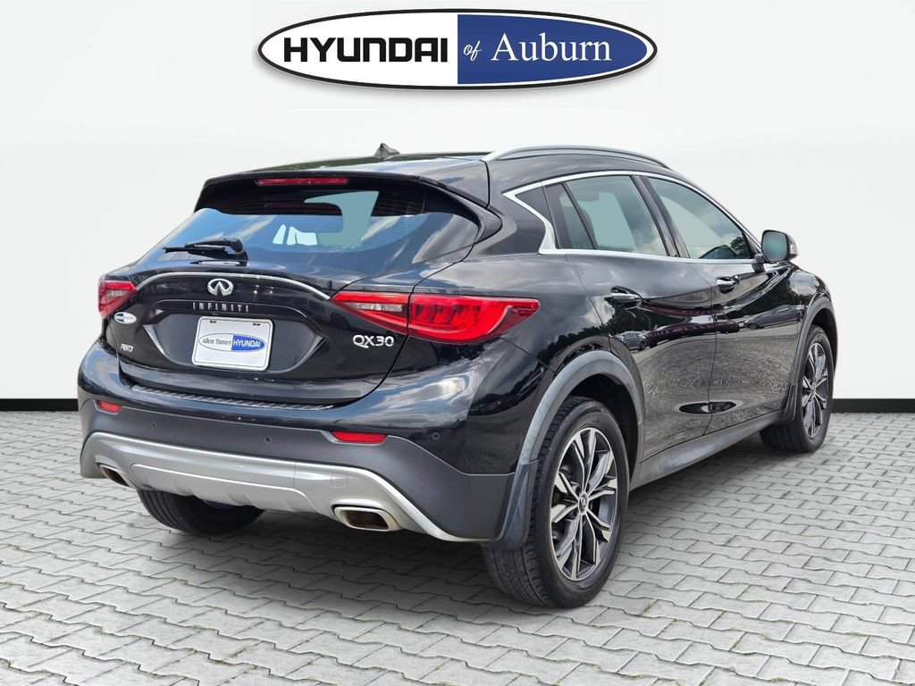 Used 2018 INFINITI QX30 Premium w/ Navigation Package AWD/4WD image 5