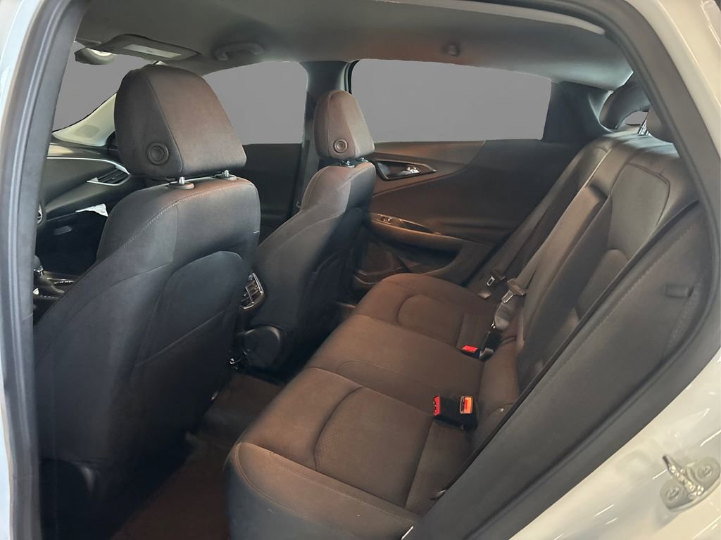 Used 2025 Chevrolet Malibu LT image 10