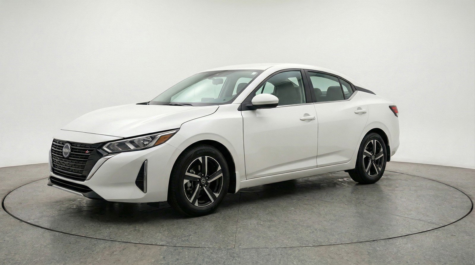 Used 2025 Nissan Sentra SV image 3