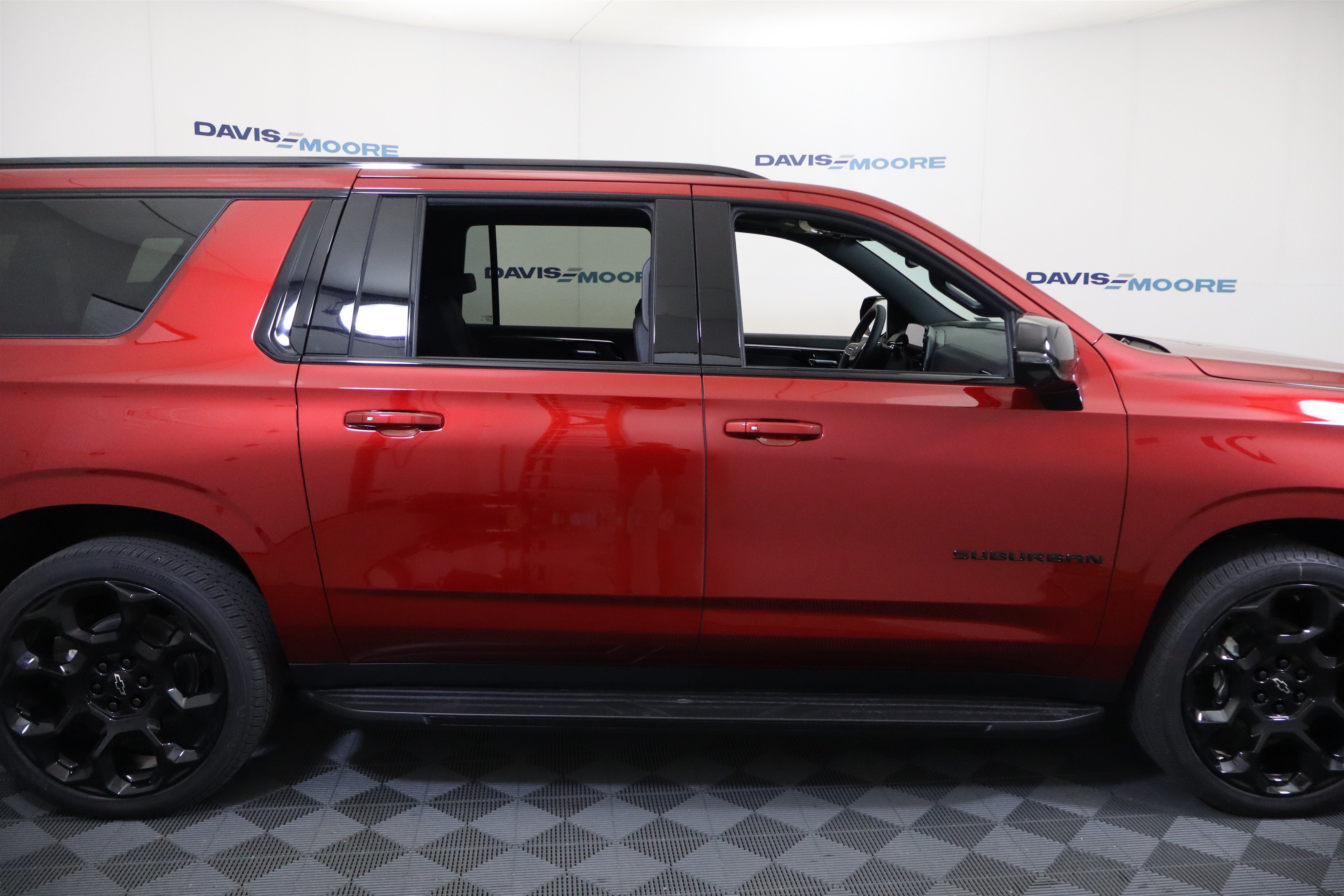New 2026 Chevrolet Suburban RST AWD/4WD image 5