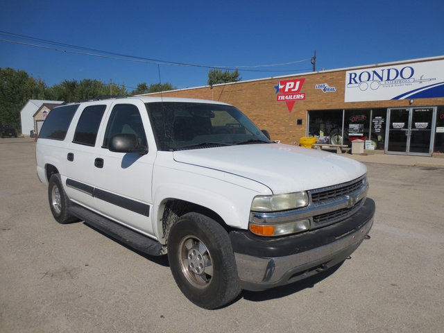 Used 2003 Chevrolet Suburban LS w/ LS Preferred Equipment Group image 2