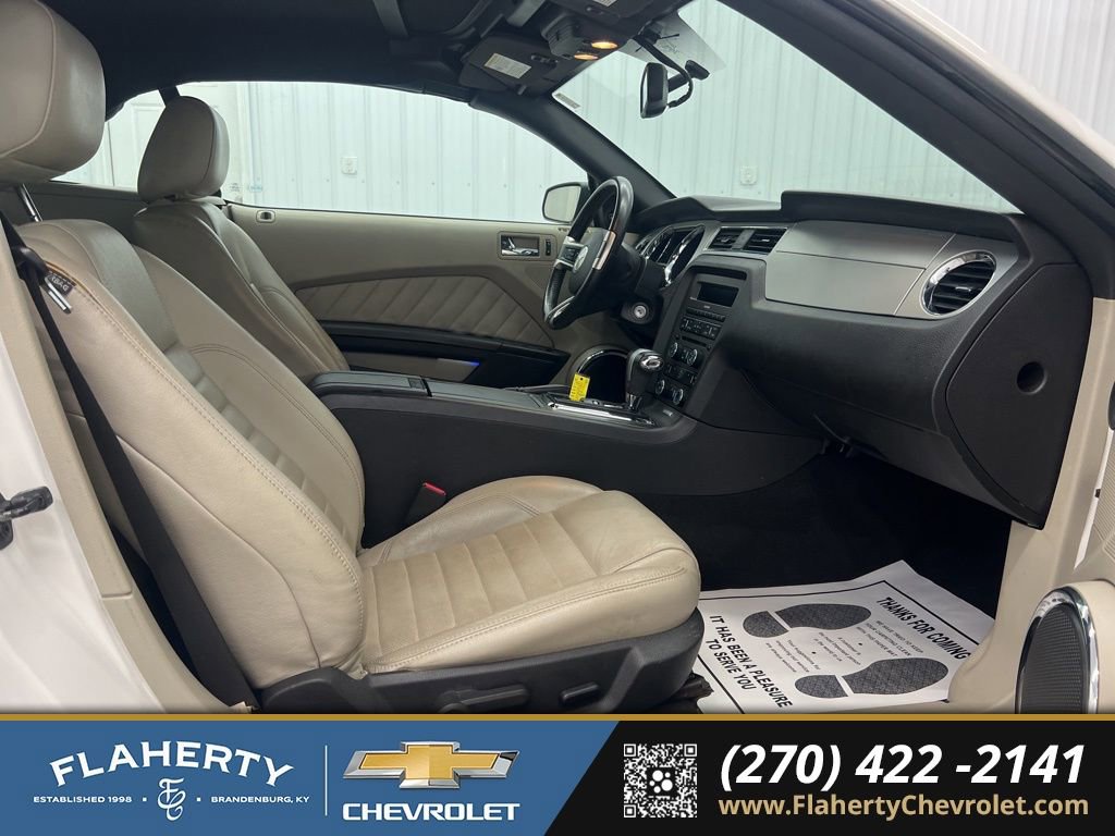 Used 2010 Ford Mustang GT RWD image 11