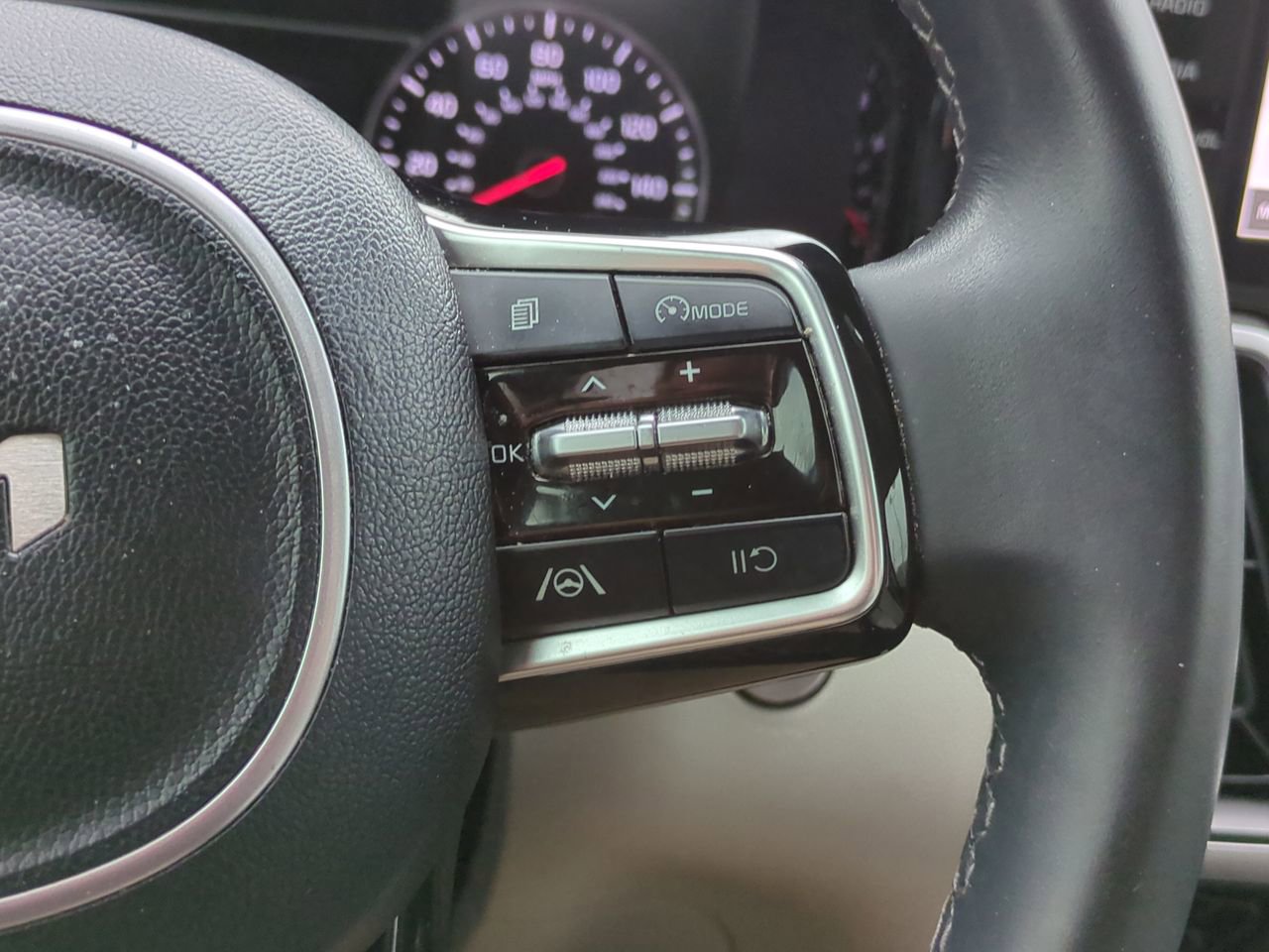 Certified 2023 Kia Sorento S image 26