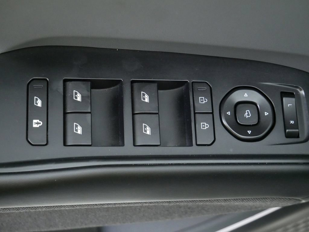 Used 2024 Kia EV9 Land AWD/4WD image 24