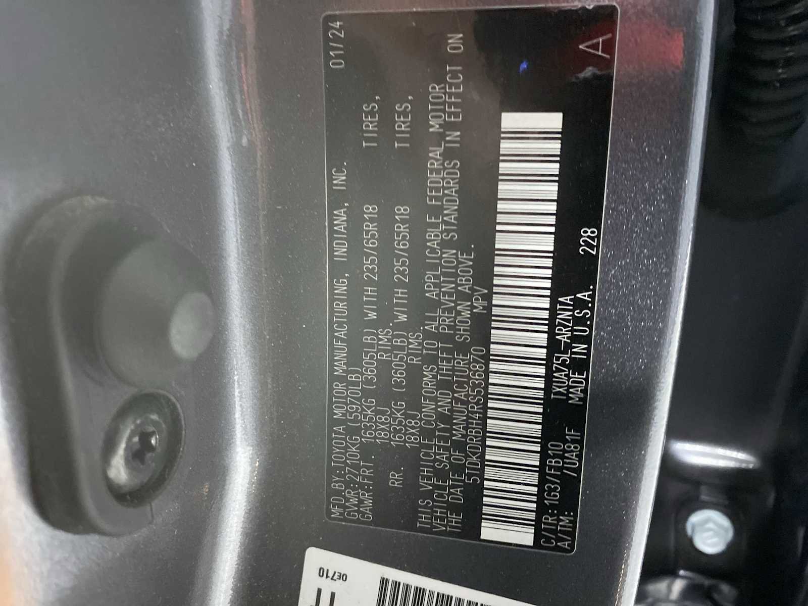 Used 2024 Toyota Highlander LE AWD/4WD image 21
