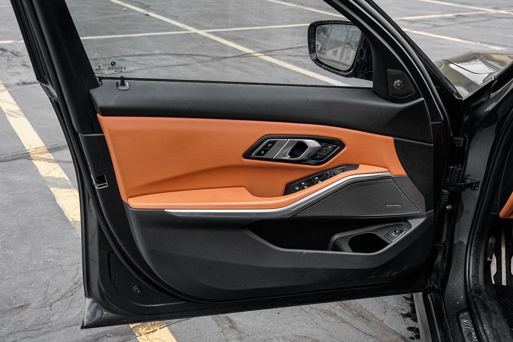 Used 2022 BMW M340i xDrive image 9