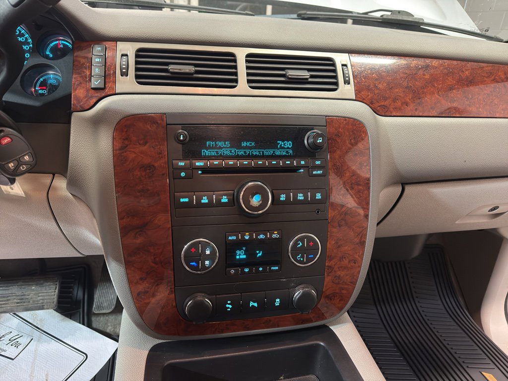 Used 2013 Chevrolet Avalanche LT w/ All-Star Edition image 19