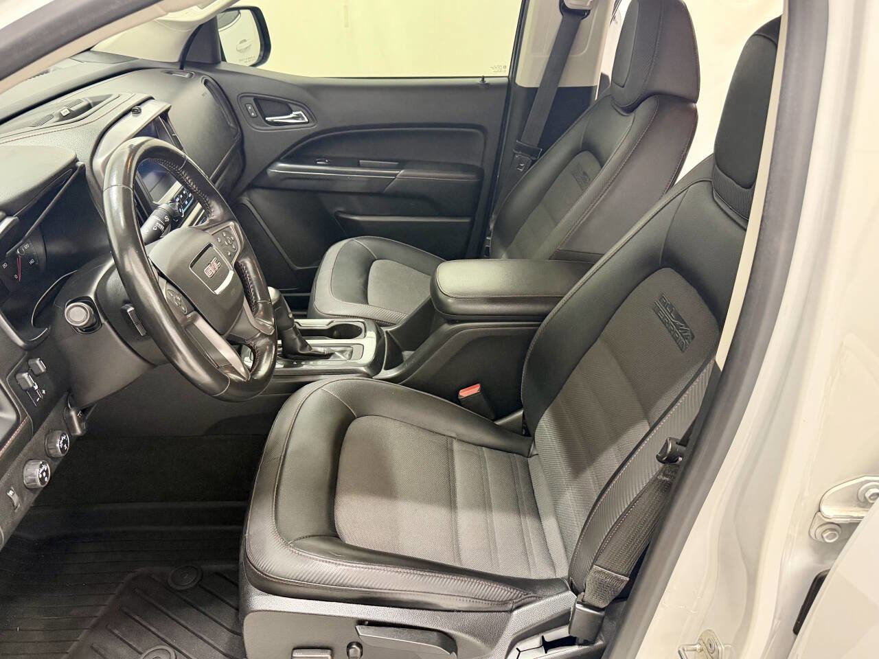 Used 2018 GMC Canyon All Terrain w/ Trailering Package image 12