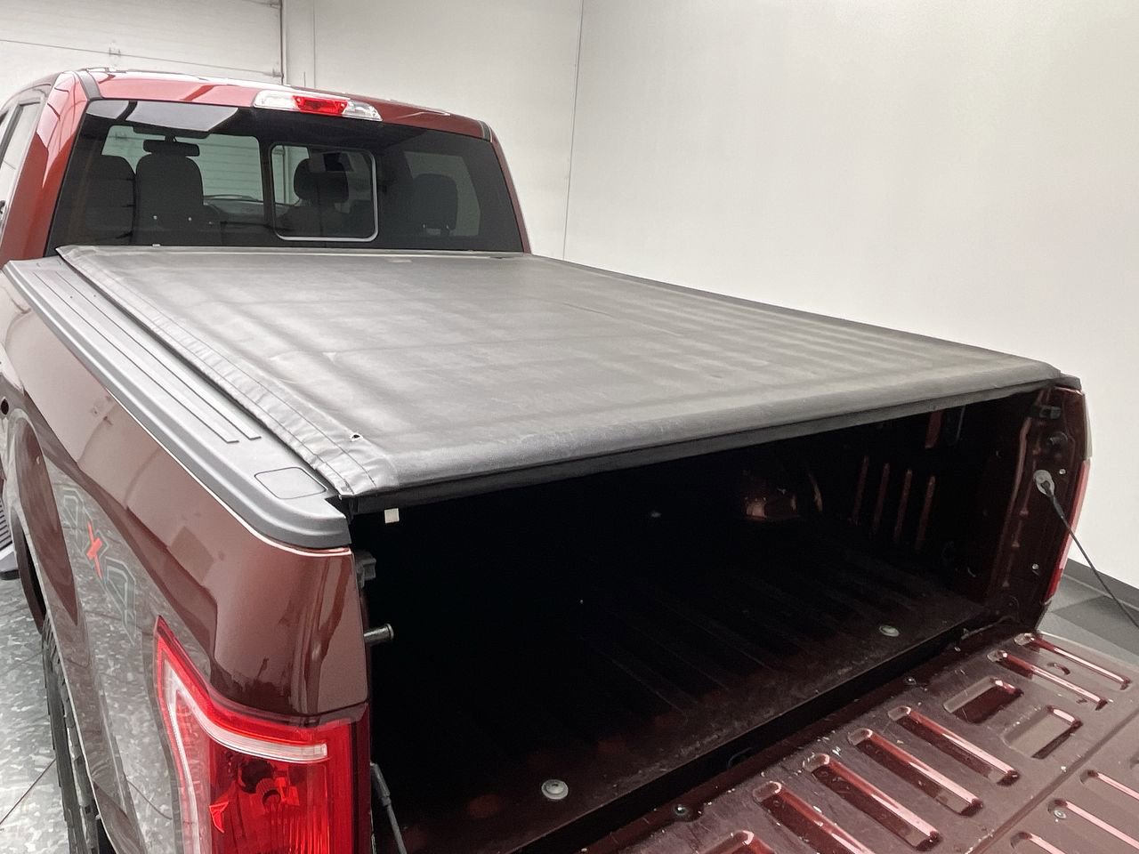 Used 2016 Ford F150 XLT w/ Equipment Group 302A Luxury AWD/4WD image 6
