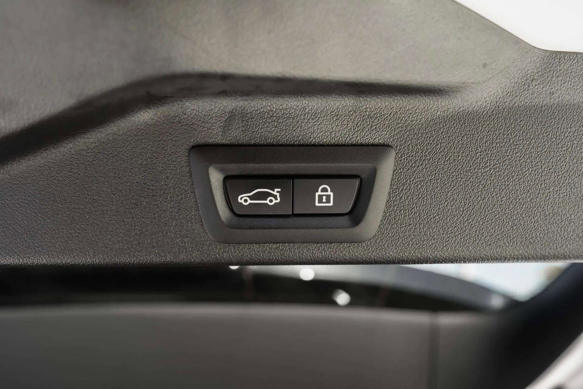 Used 2023 BMW X5 sDrive40i w/ Premium Package image 38