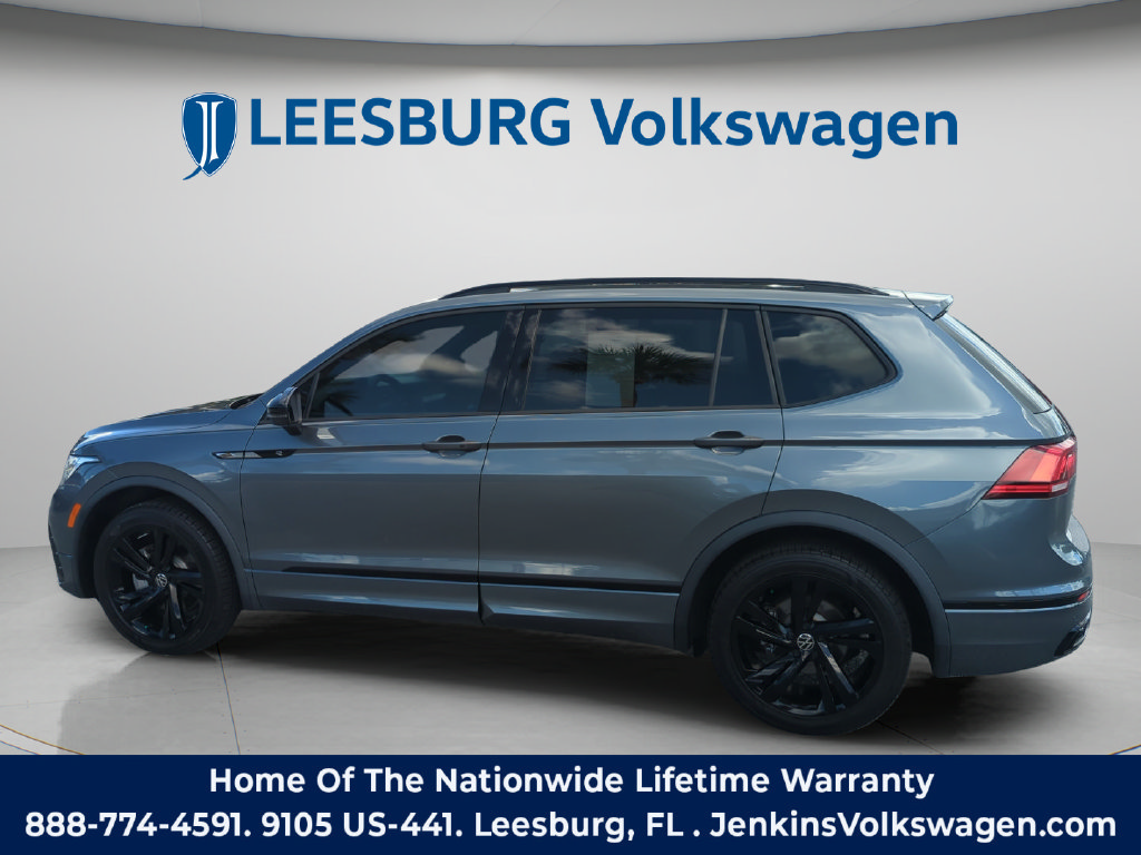 Used 2023 Volkswagen Tiguan SE R-Line FWD image 10